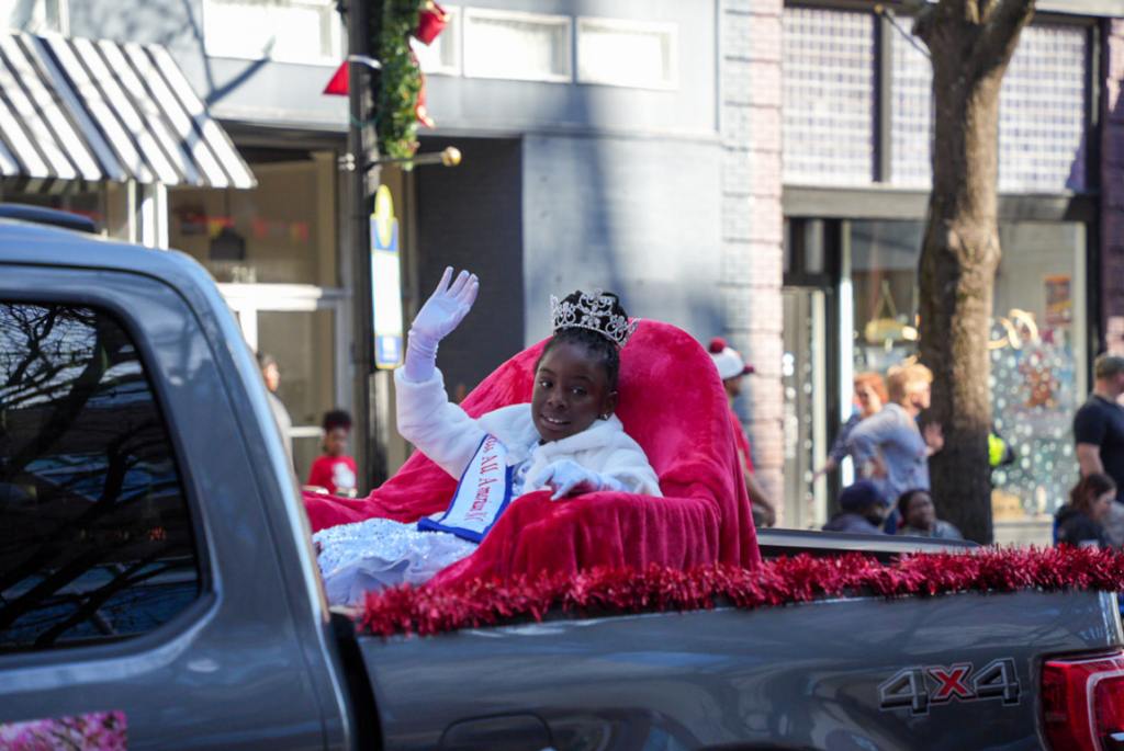 2023 Fayetteville Rotary Christmas Parade