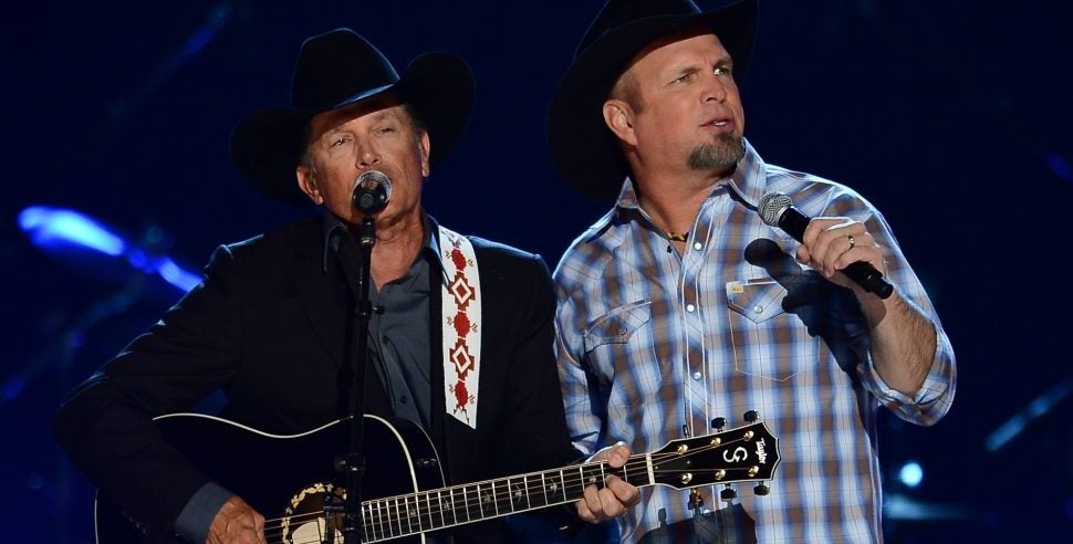 Garth Brooks Says He Can't 'Carry George Strait's Shoelaces'