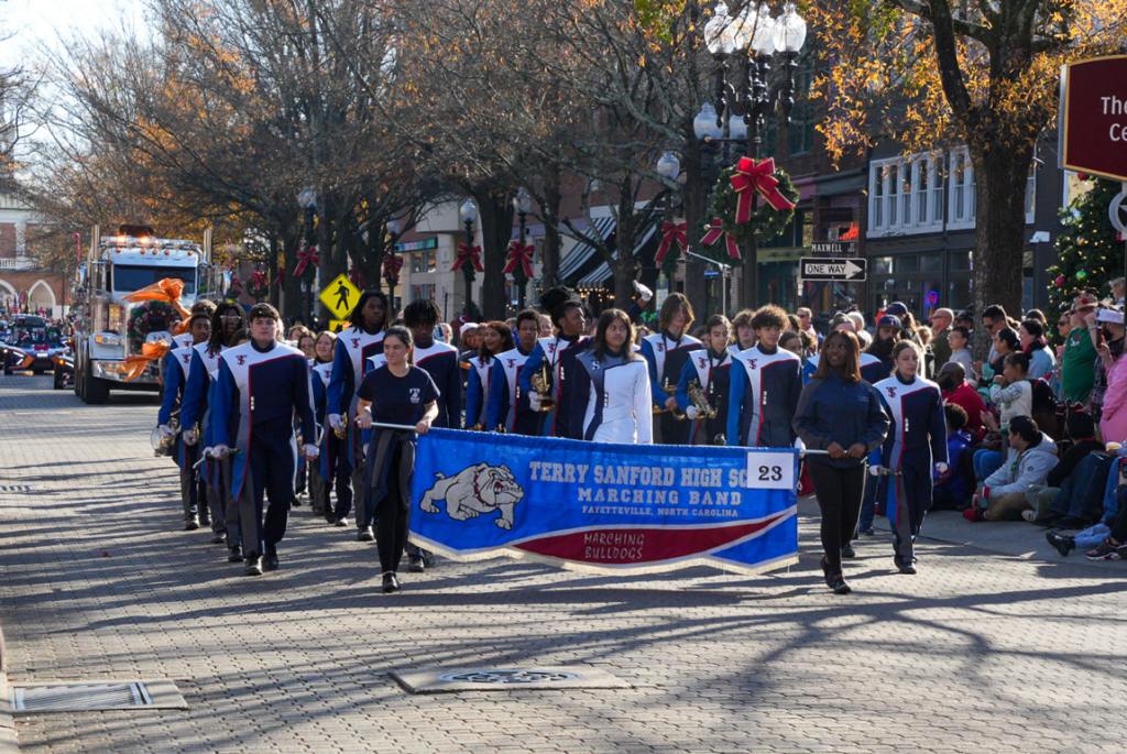 2023 Fayetteville Rotary Christmas Parade